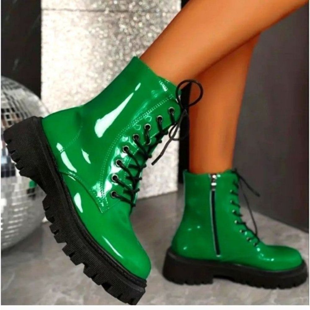 Ladies Green Lace-up Platform boots sz 7.5